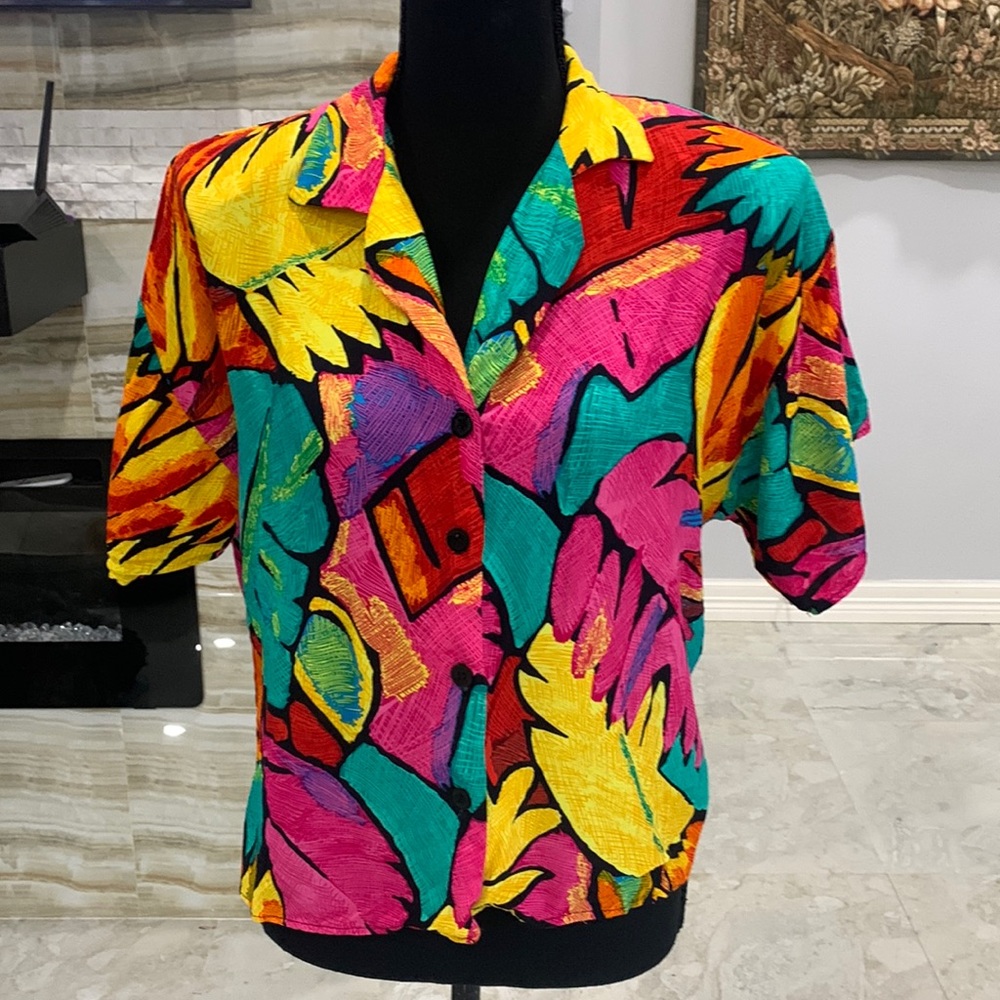 Melrose Sport Vintage Colorful Short Sleeve Button Down Blouse. Size 9/10 (229)